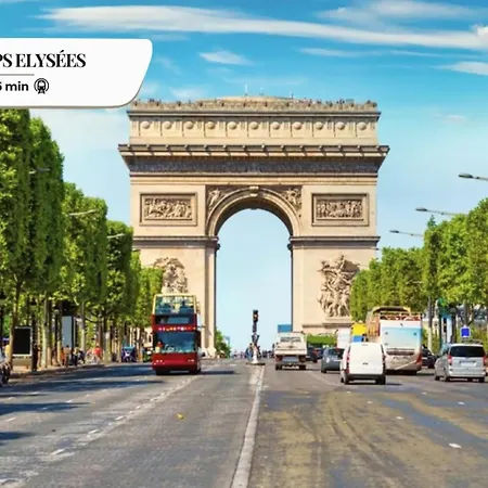 338 Montmartre - Superb In Parijs